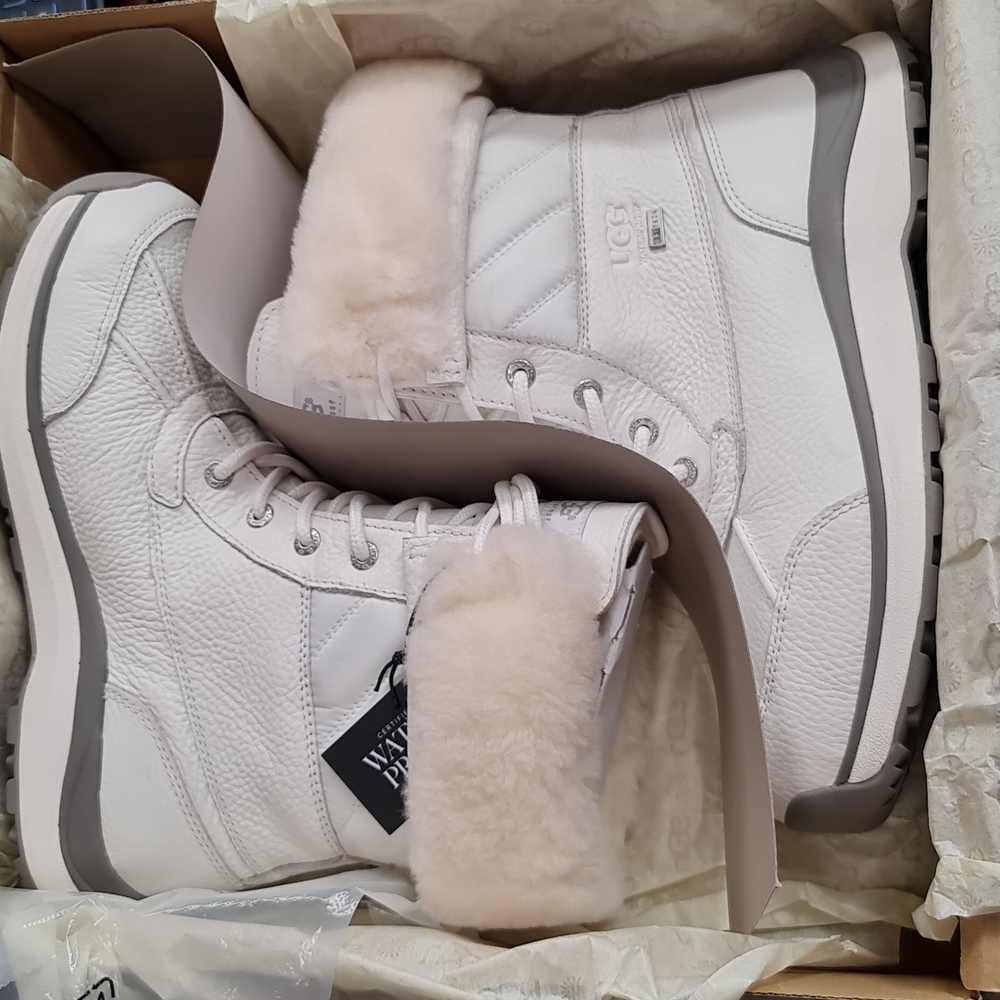 🎁 UGG Adirondack III Women's Boot Quilt - Picture 5 of 5